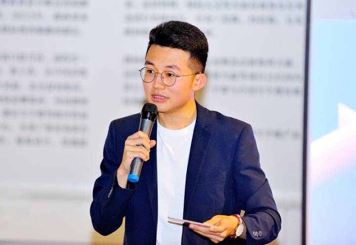 “若想創造非凡，你的表達欲望需要大于恐懼”