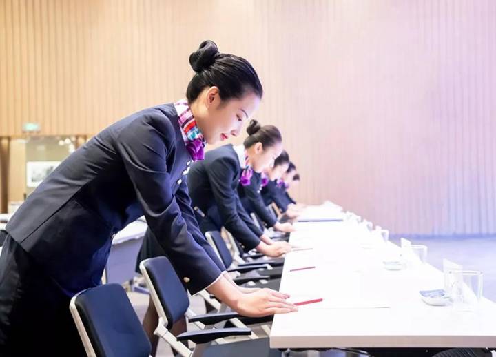 楷林物業(yè)榮膺“2019中國(guó)物業(yè)服務(wù)百?gòu)?qiáng)企業(yè)32名”